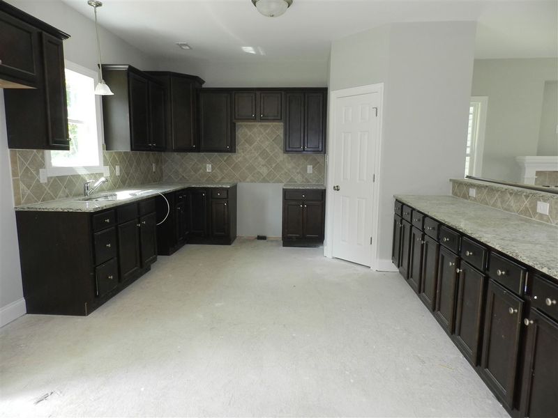 129 Landlocked Cir, Angier, NC 27501
