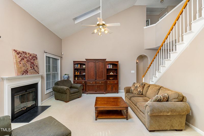 129 Longbridge Dr, Cary, NC 27518