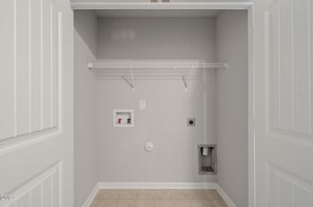 129 Longleaf Pine St, Clayton, NC 27527