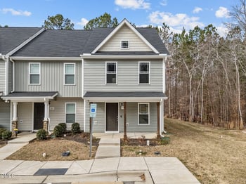 129 Longleaf Pine St, Clayton, NC 27527