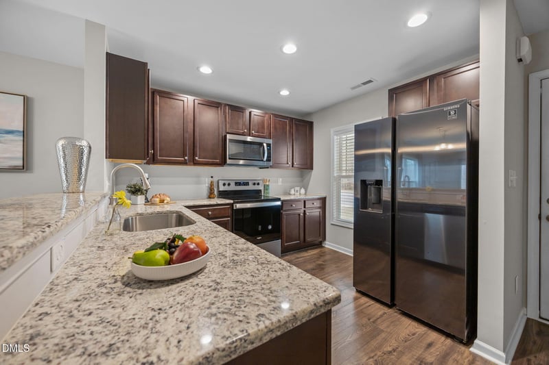 129 Longleaf Pine St, Clayton, NC 27527