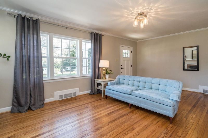 129 Lord Ashley Rd, Raleigh, NC 27610