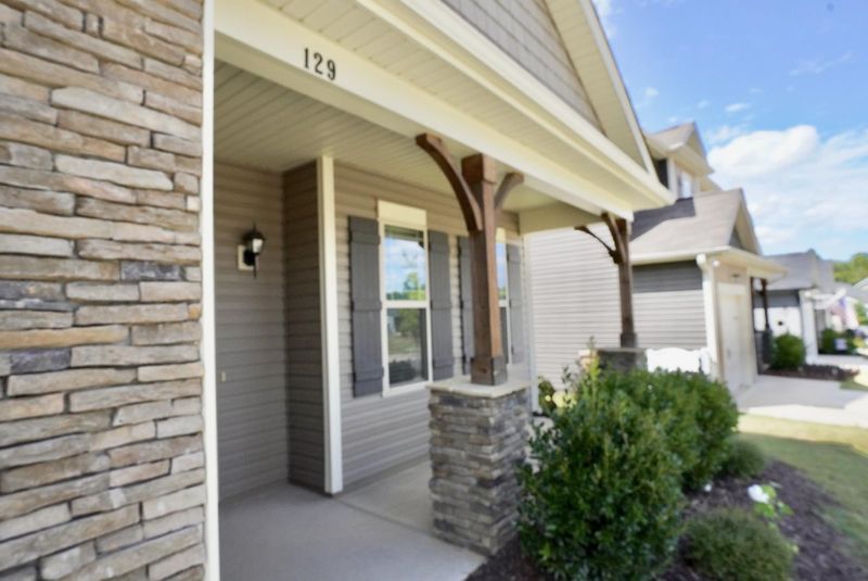 129 Mcdowell Pw, Clayton, NC 27520
