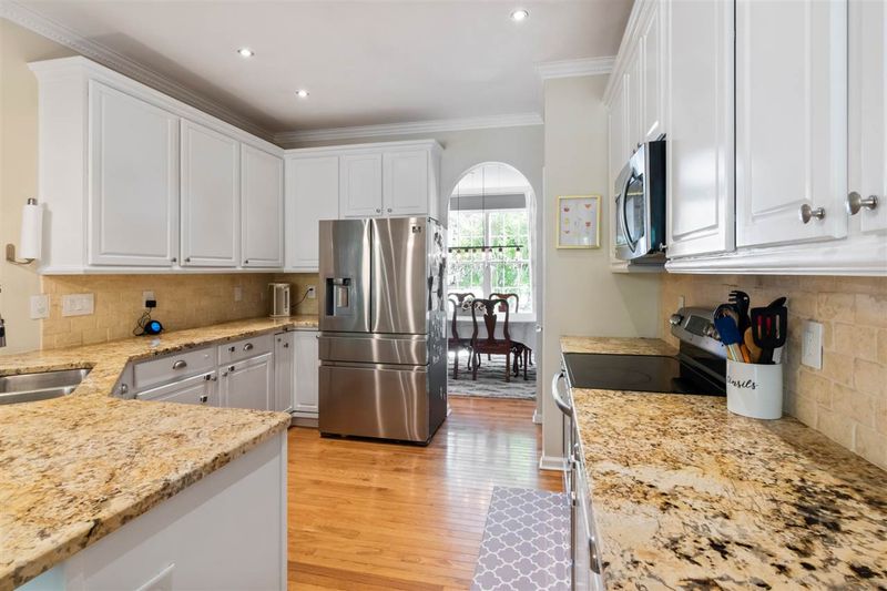 129 Mckenzie Meadow Ln, Apex, NC 27539