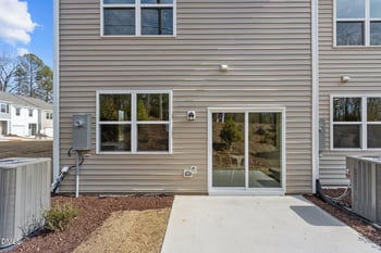 129 Meyers Ct, Clayton, NC 27520