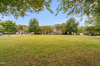 129 Middlegreen Pl, Holly Springs, NC 27540