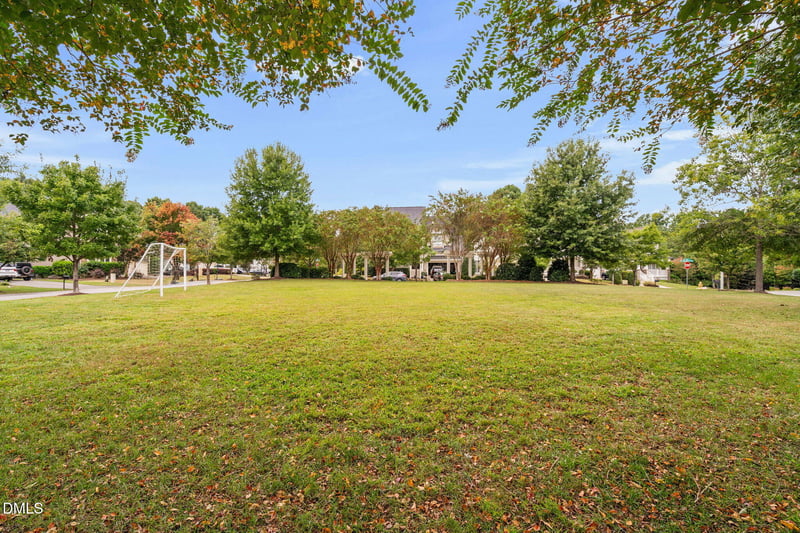 129 Middlegreen Pl, Holly Springs, NC 27540