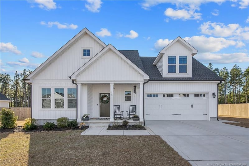 129 Nairn St, Fayetteville, NC 28311