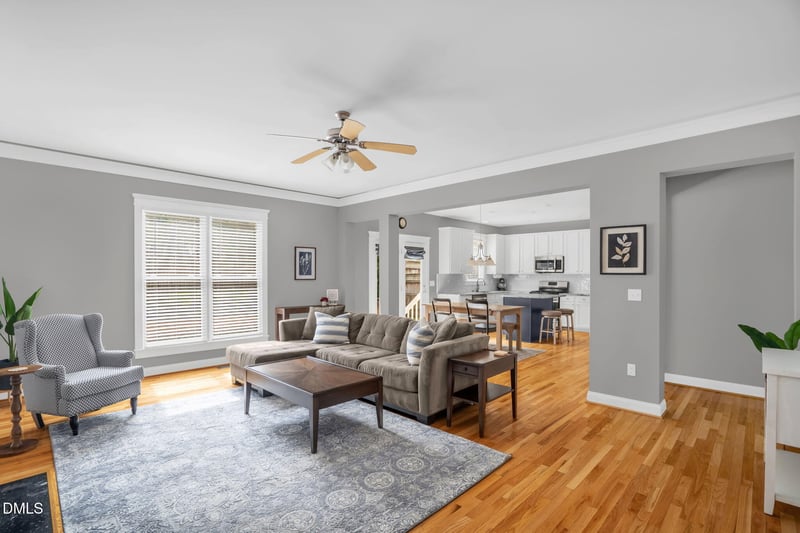 129 Naperville Dr, Cary, NC 27519