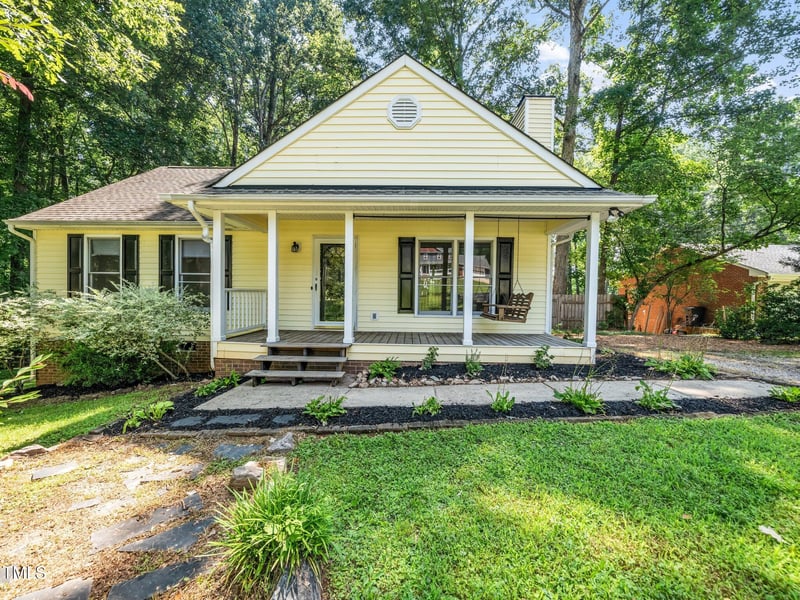 129 Nottingham Ct, Youngsville, NC 27596
