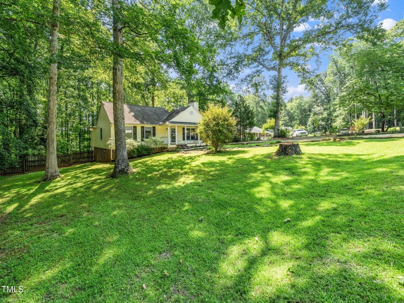 129 Nottingham Ct, Youngsville, NC 27596
