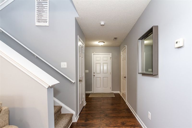 129 Palmdale Ct, Holly Springs, NC 27540
