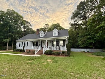 129 Pebble Dr, Clayton, NC 27520