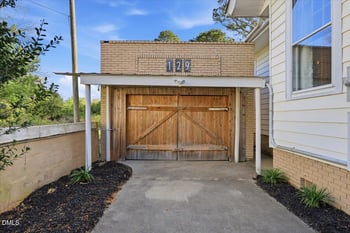 129 Railroad St, La Grange, NC 28551