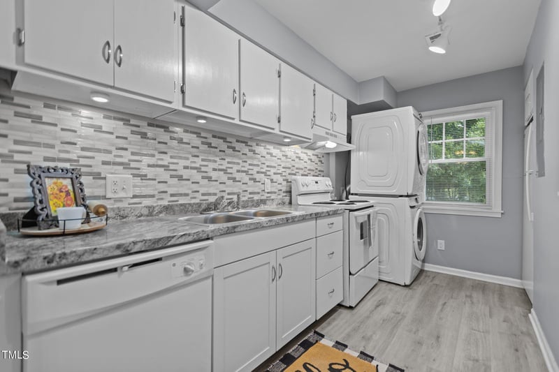 129 Scott Ln, Chapel Hill, NC 27514