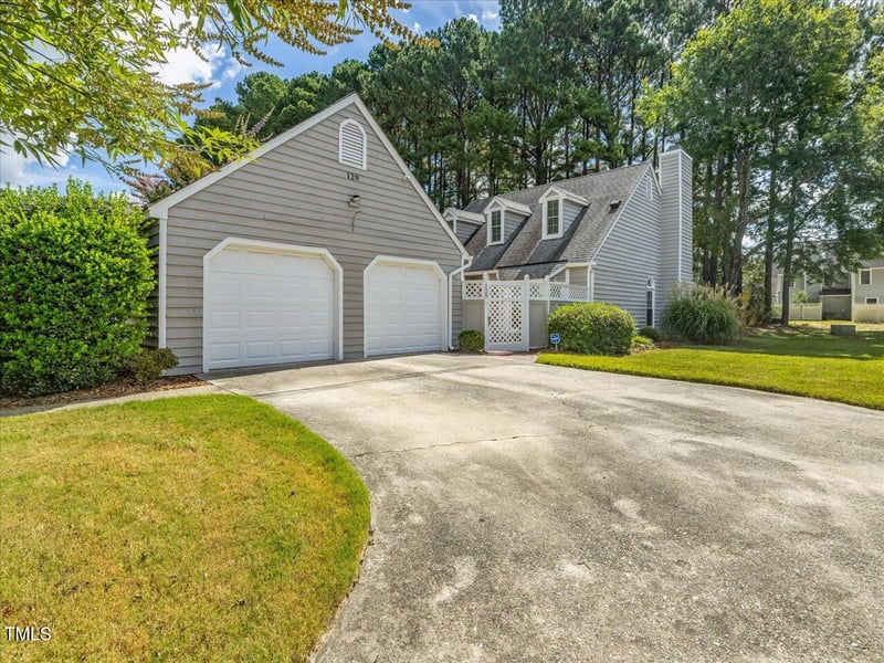 129 Spring Cove Dr, Cary, NC 27511