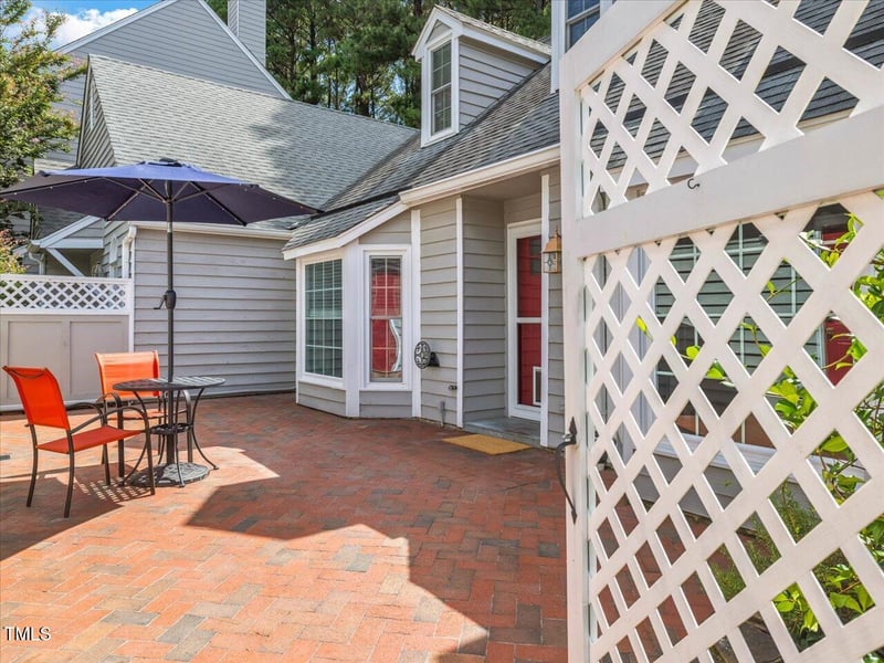 129 Spring Cove Dr, Cary, NC 27511