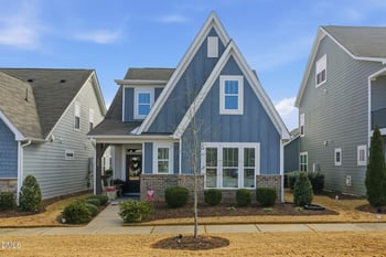 129 Steepridge Ln, Holly Springs, NC 27540