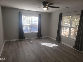 129 Sturbridge Dr, Clayton, NC 27520