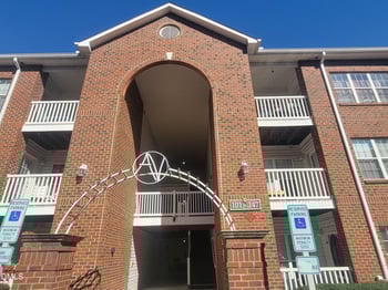 129 Sturbridge Dr, Clayton, NC 27520