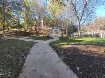 129 Sturbridge Dr, Clayton, NC 27520