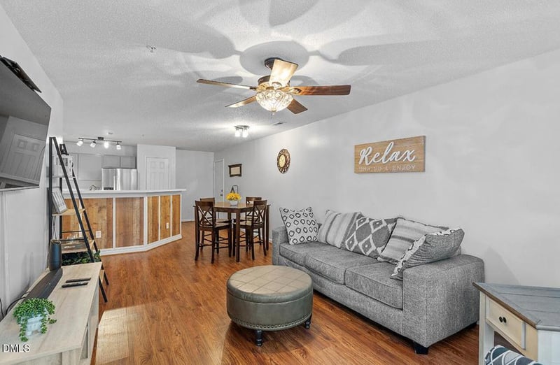 129 Sturbridge Dr, Clayton, NC 27520