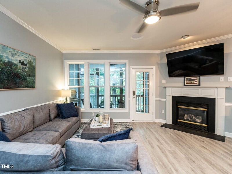 129 Summit Oaks Ln, Holly Springs, NC 27540