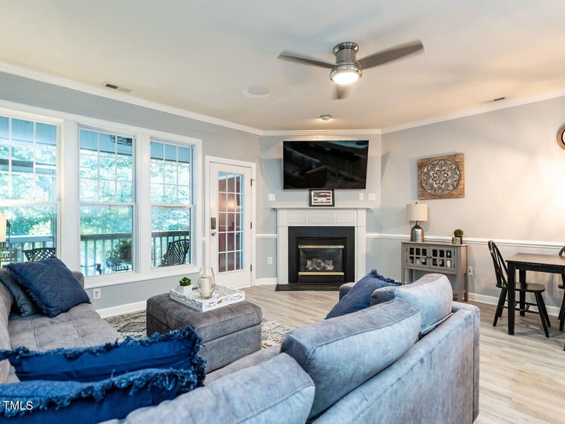 129 Summit Oaks Ln, Holly Springs, NC 27540