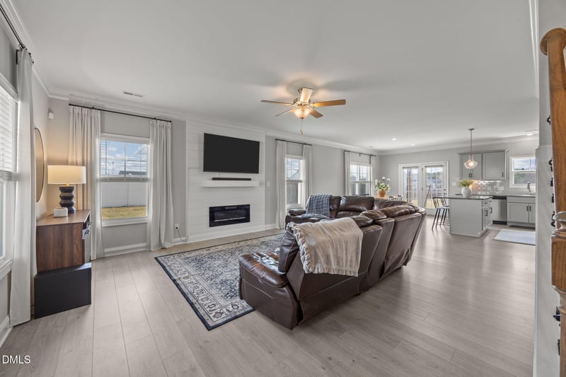 129 Thunder Valley Ct, Lillington, NC 27546