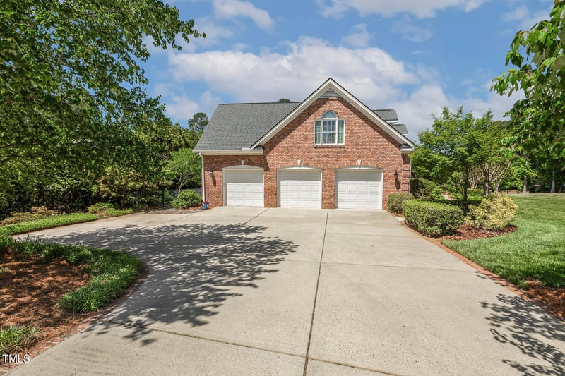 129 Trellingwood Dr, Morrisville, NC 27560