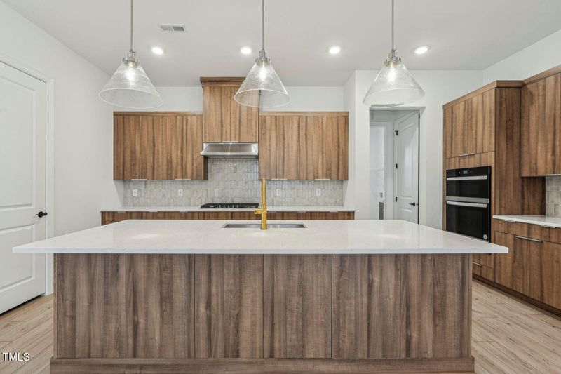 129 Wallington Ct, Holly Springs, NC 27540