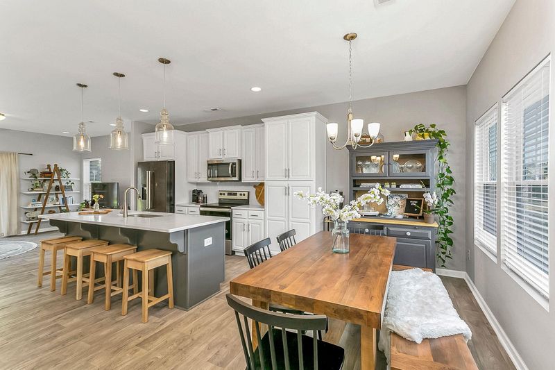 1292 Copper Cir, Mebane, NC 27302