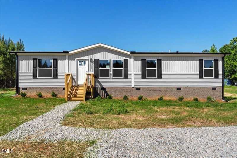 1295 Schloss Rd, Louisburg, NC 27549