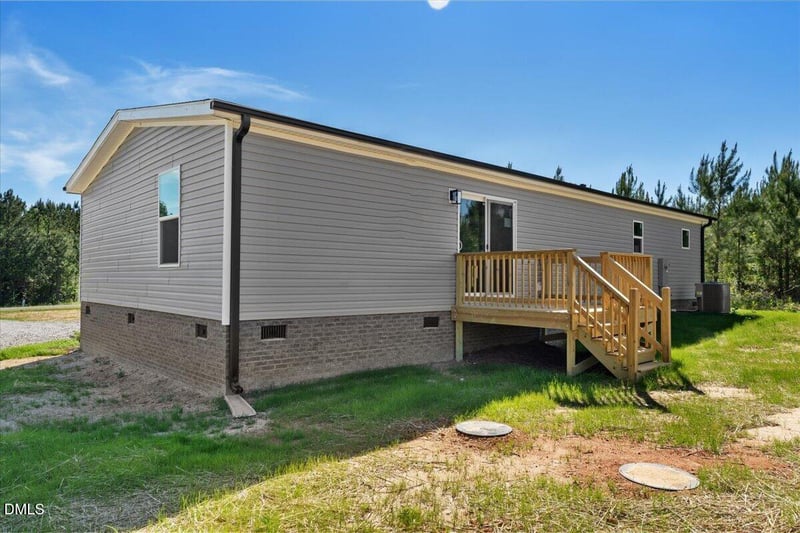 1295 Schloss Rd, Louisburg, NC 27549