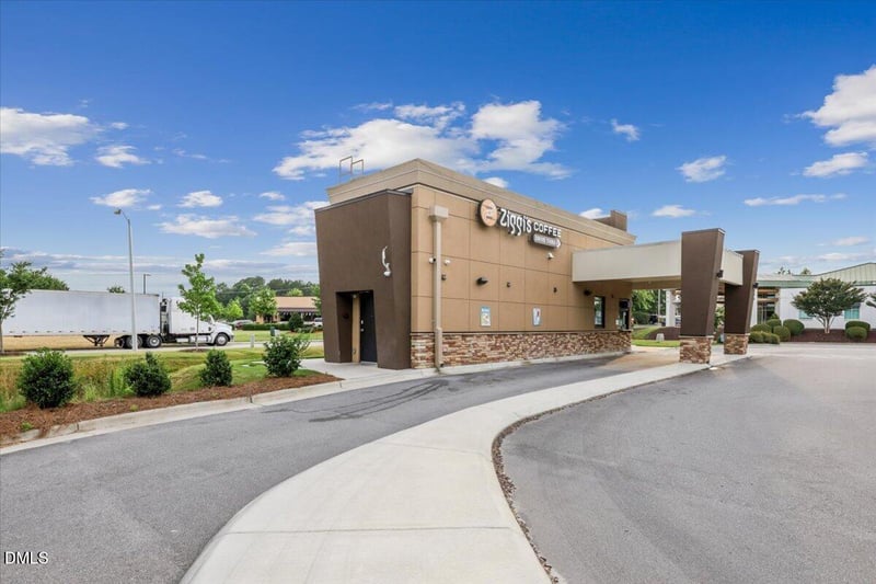 1299 Mechanical Dr, Clayton, NC 27520