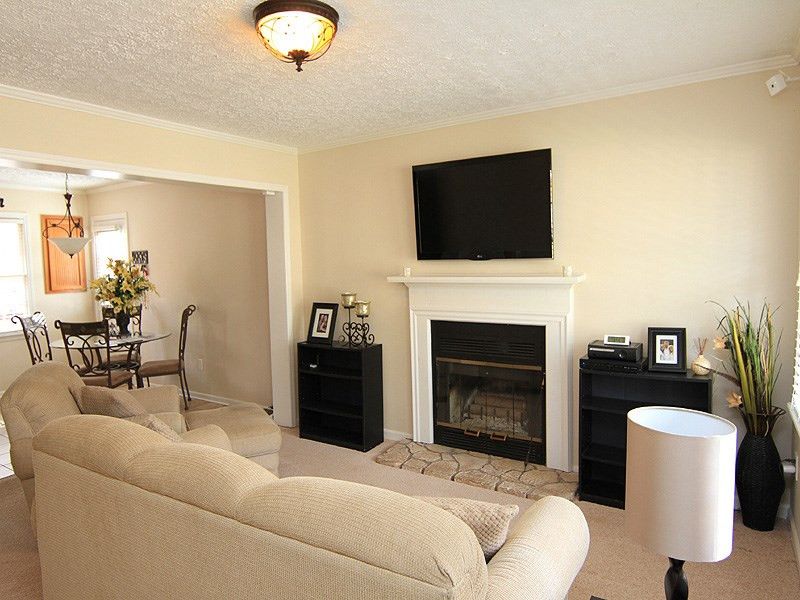 13 Beckham Pl, Durham, NC 27703