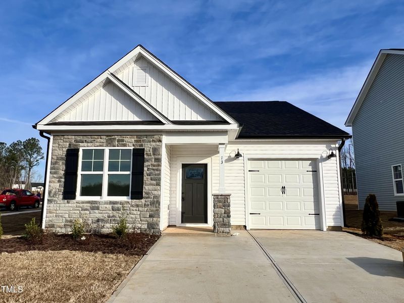 13 Bluestar Ct, Clayton, NC 27520