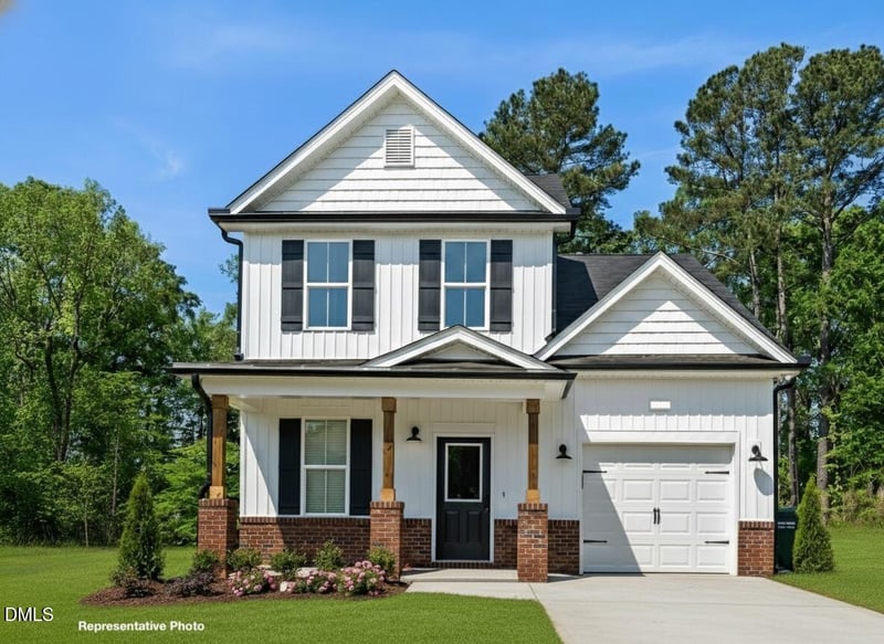 13 W Coulter Ct, Selma, NC 27576