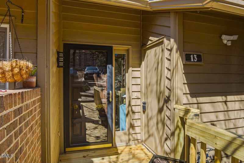 13 Creekview Ln, Durham, NC 27705