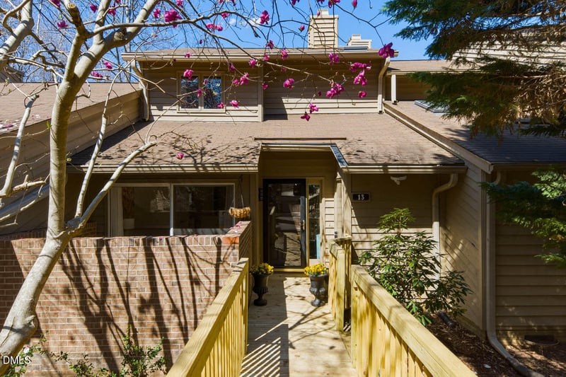 13 Creekview Ln, Durham, NC 27705