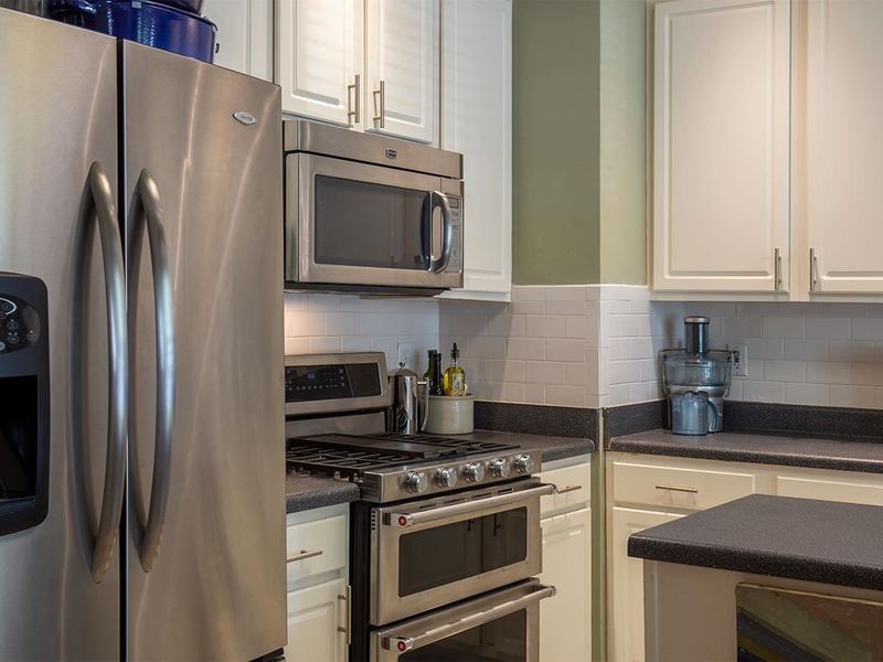 13 Duke Of Gloucester Cir, Durham, NC 27713