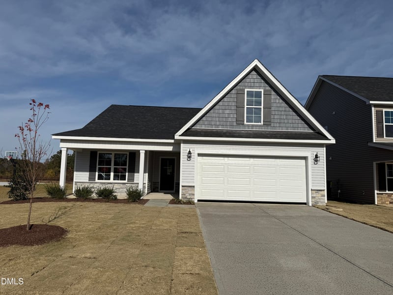 13 Emily Gardens Dr, Selma, NC 27576