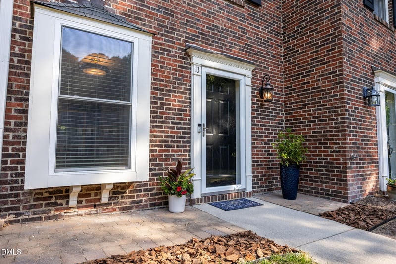 13 Hartford Ct, Durham, NC 27707