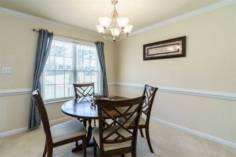 13 Hillsdale Dr, Clayton, NC 27527
