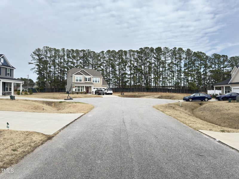 13 Knotty Pine Ln, Clayton, NC 27520