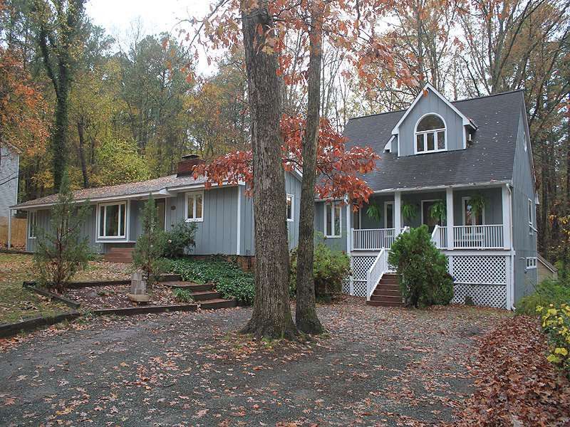 13 Little John Rd, Chapel Hill, NC 27517