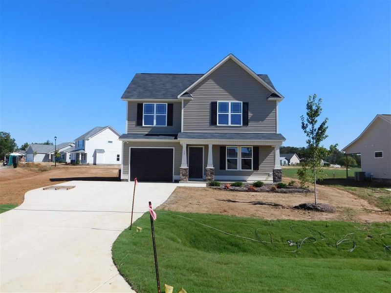 13 Marshfield Dr, Benson, NC 27504