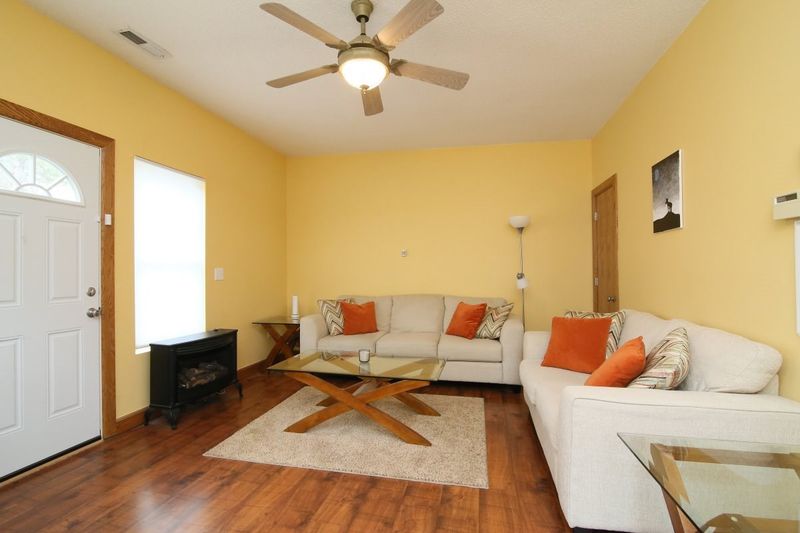 13 Moorefield Ct, Durham, NC 27705