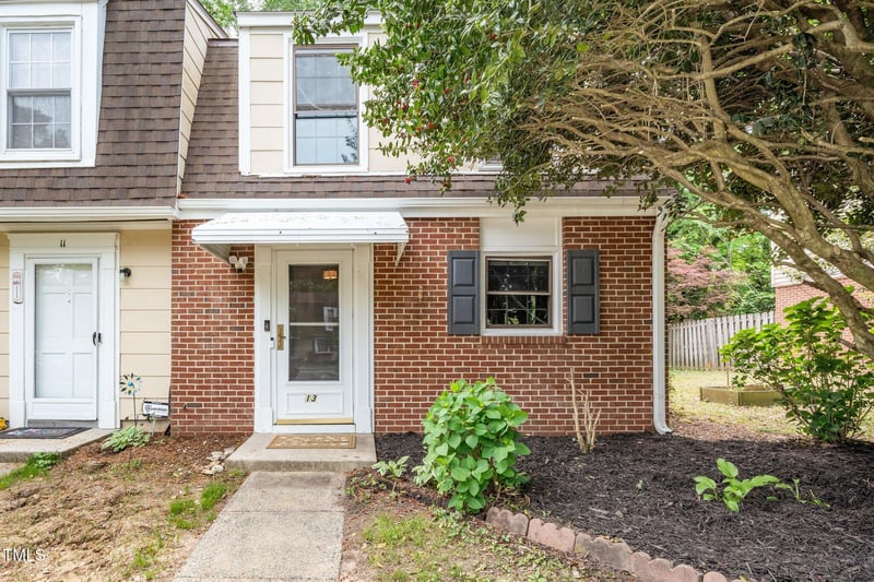 13 Patriot Cir, Durham, NC 27704