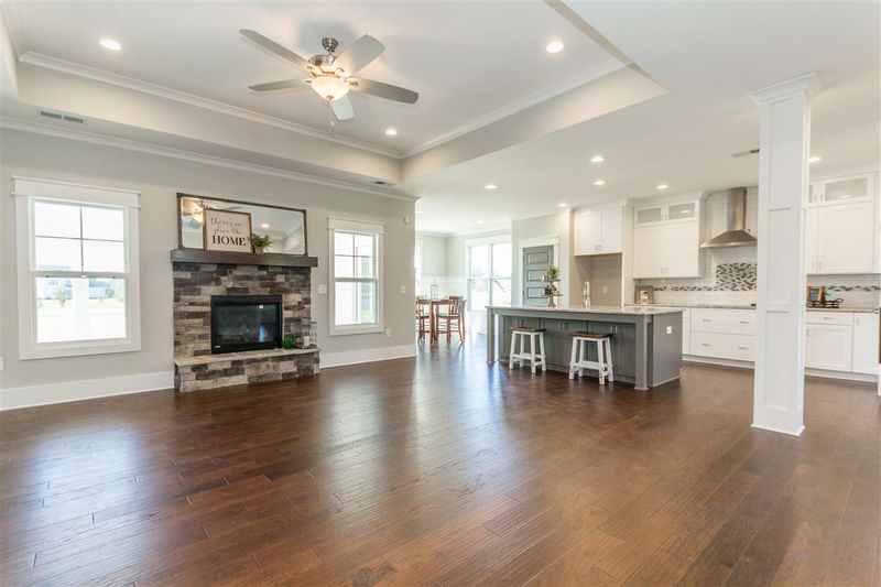 13 W Saddle Ct, Clayton, NC 27527